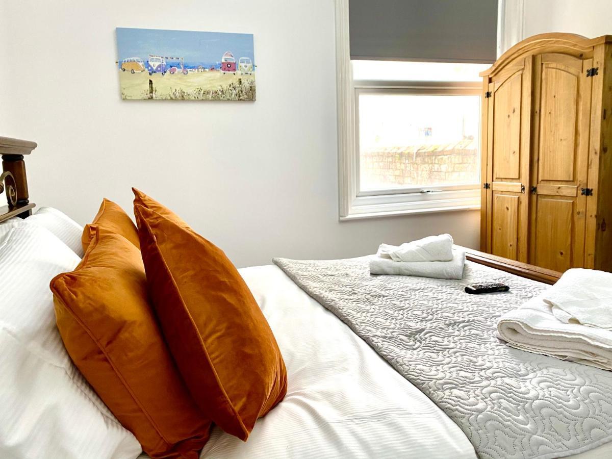 4 Bed Family House Near Beach By Blackpool Service Apartments 外观 照片