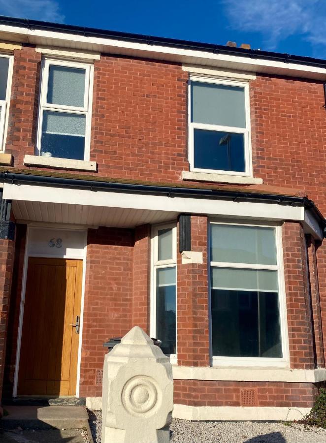 4 Bed Family House Near Beach By Blackpool Service Apartments 外观 照片